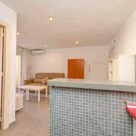 Godisa Centro.1 * Torrevieja